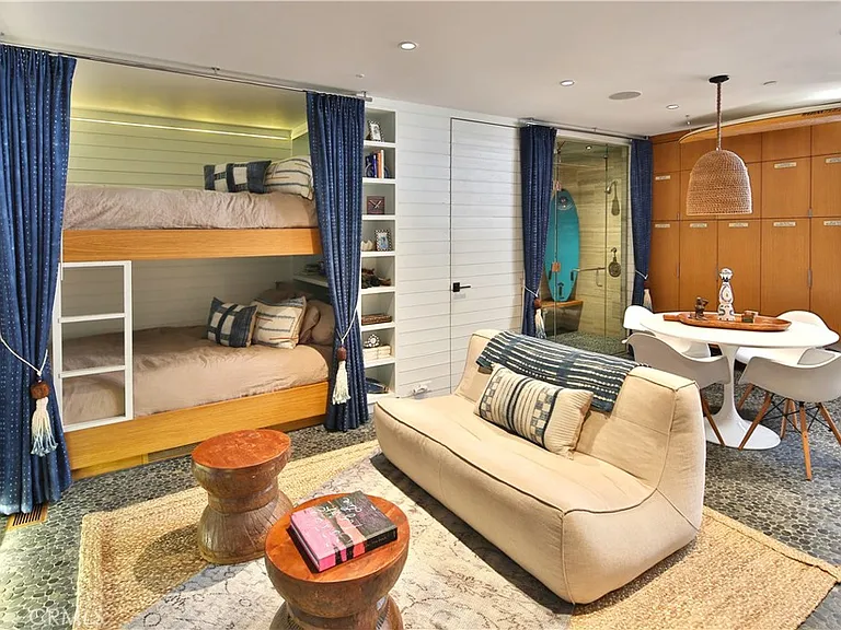 3124 The Strand — Photo 22
