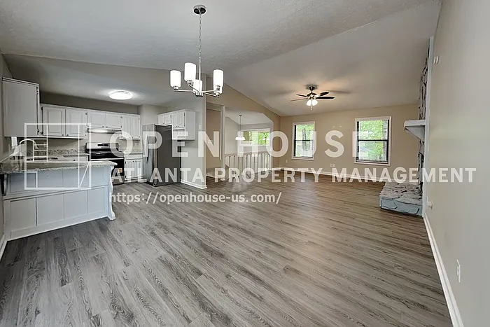 82 Fox Ridge Ct — Photo 6
