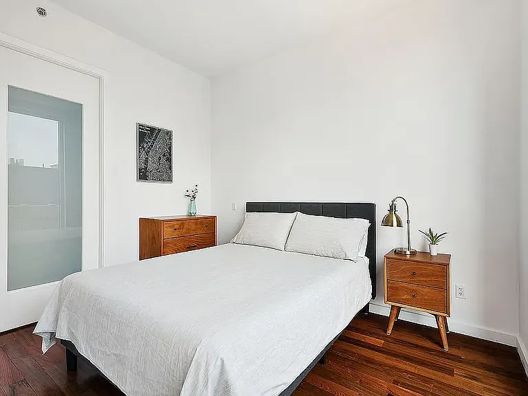 135 N 11th St #6J — Photo 2