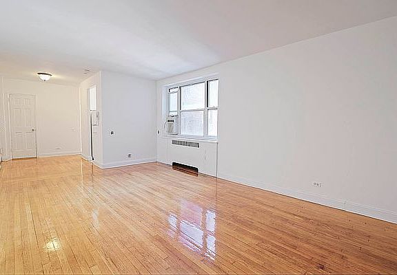 3rd image of 477 W 57th St #11N
