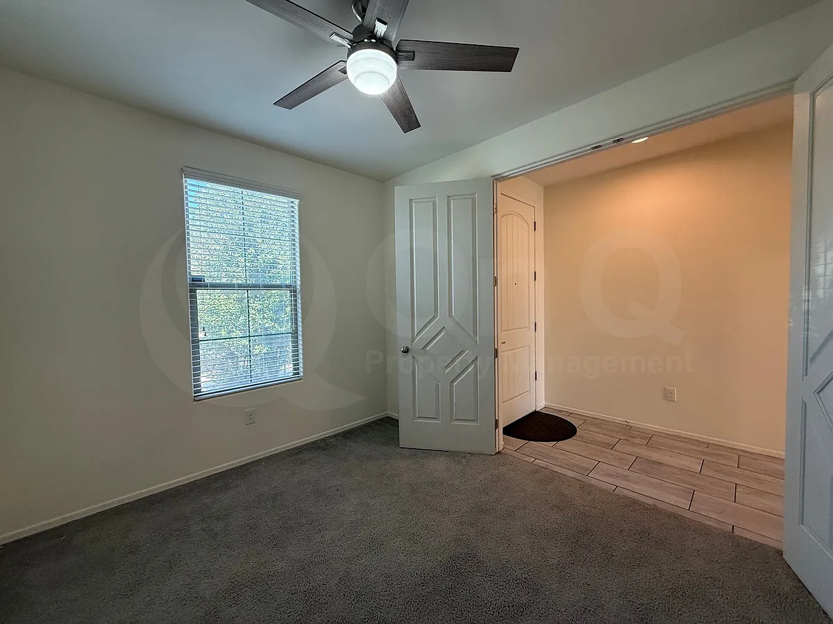 4 bed, 2.5 bath, 2395 sqft, $2,199 — Photo 3