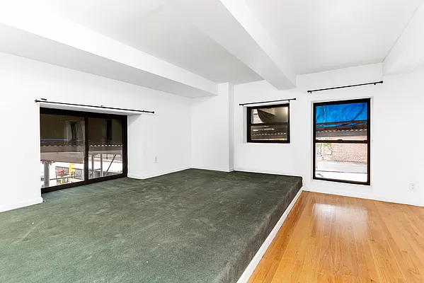 Rented by REAL New York | media 6