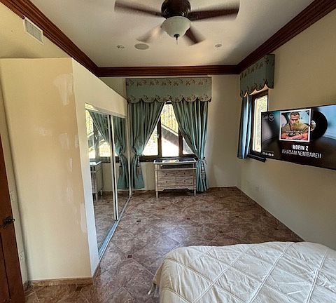5th image of 44 Hackamore Ln #46