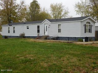 205 E Wyoming Ave, Sandoval, IL 62882