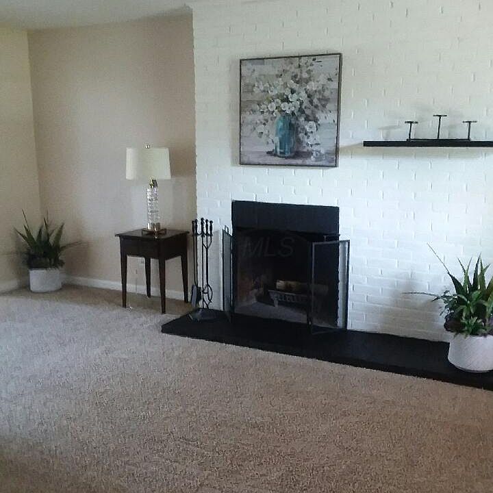 1st image of 99 Stornoway Dr W
