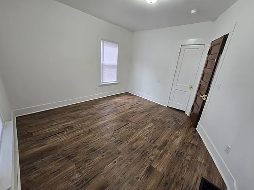269 Norton St #1B1 Photo 1