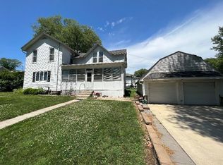163 S Chestnut St, Avoca, IA 51521