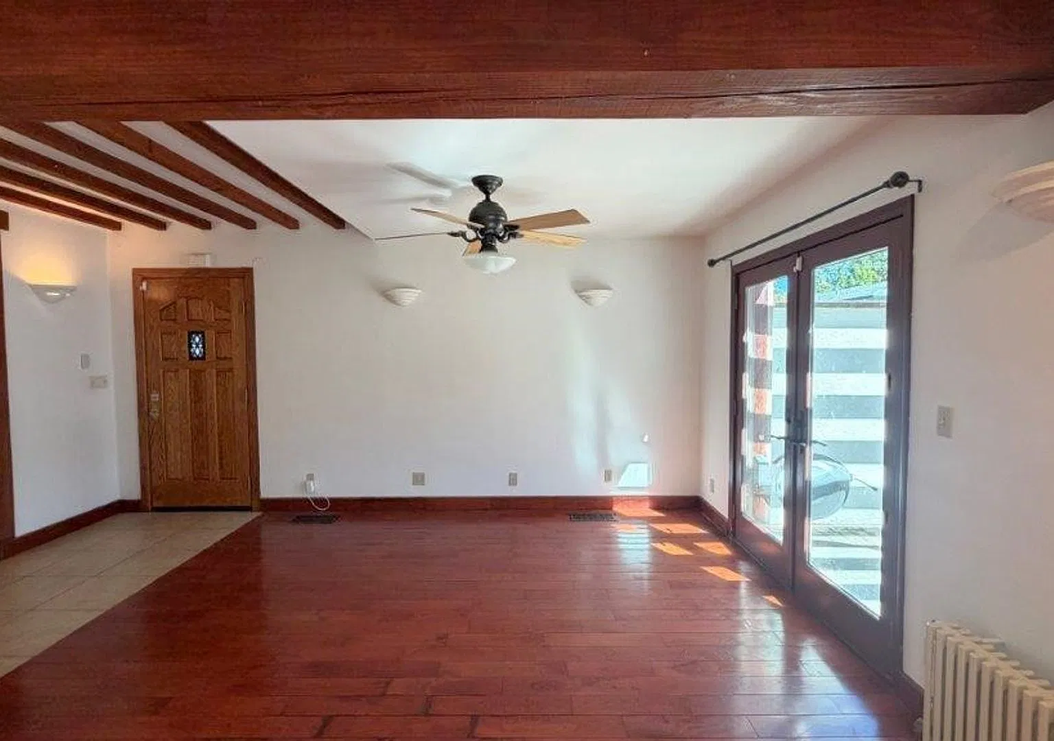 Beautiful 4-Bedroom, 3-Bath Martinez Home with Gorgeous Woodwork, Spacious Living Areas & Private... — Photo 4