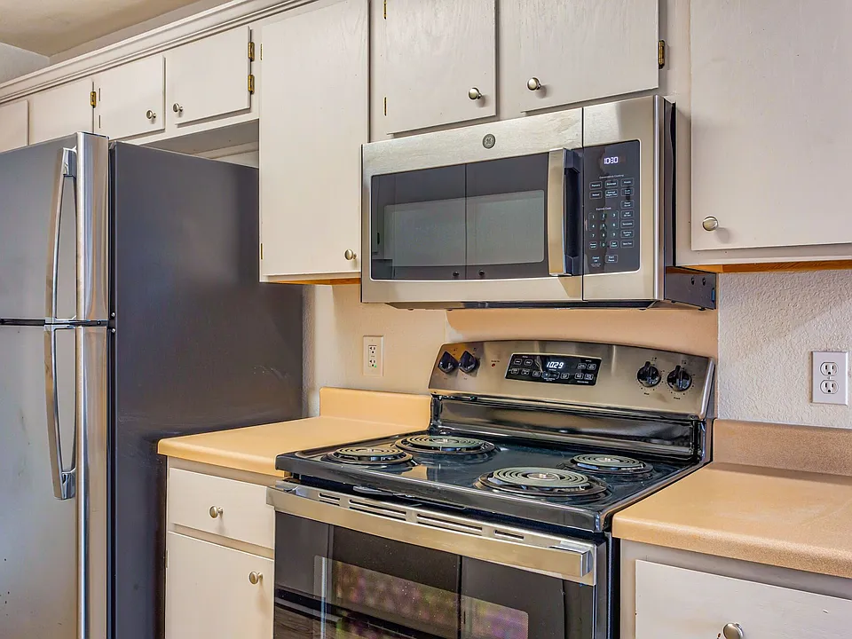 Parkridge Apartments