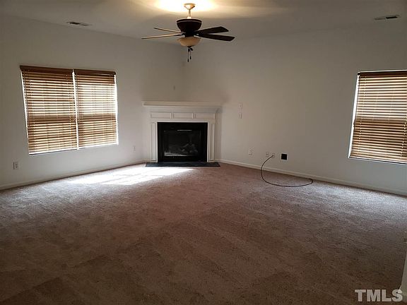 5th image of 4206 Hampstead Village Dr