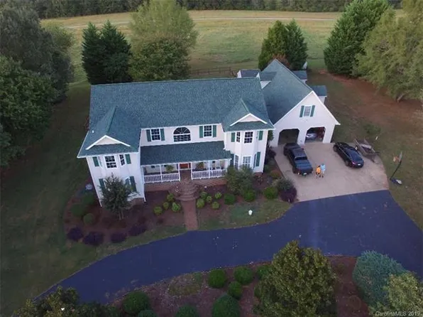 230 Stoneway Ln, Rutherfordton, NC 28139