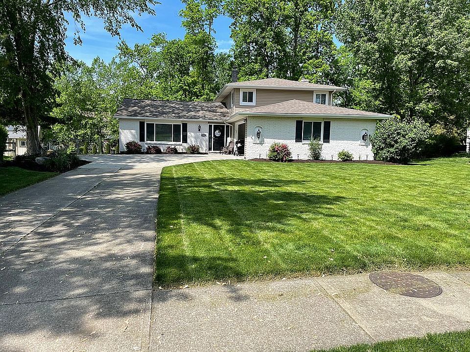 1st image of 3907 Hilltop Dr