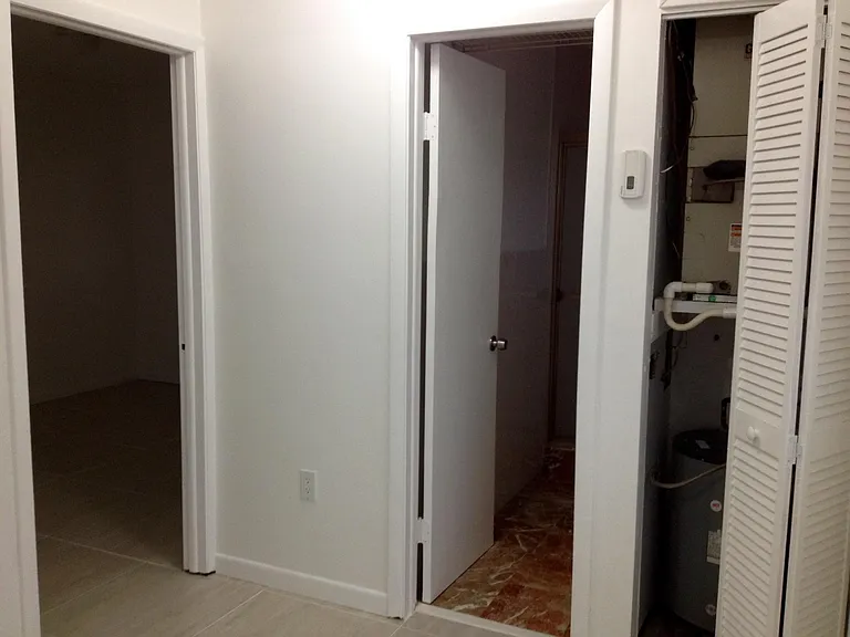 SW 51street Miami Fl Side — Photo 3