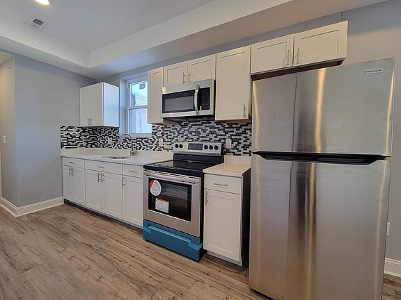 2nd image of 2507 N Front St #C