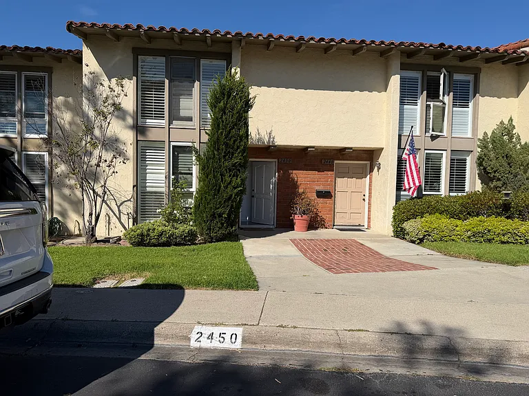 2450 Vista Hogar — Photo 34