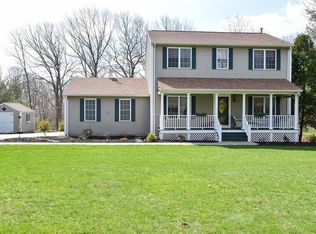 25 Fieldstone Dr, Coventry, RI 02816