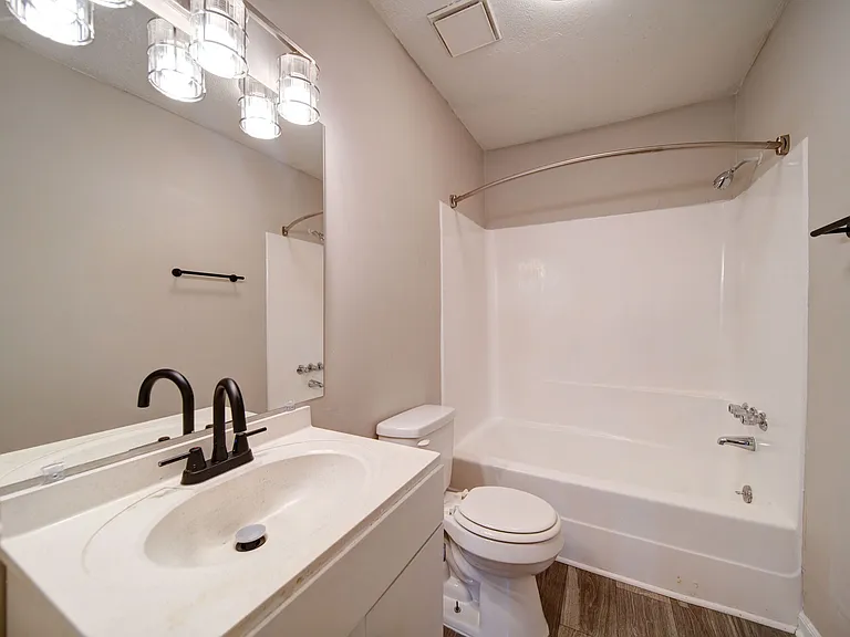 The Manor Townhomes — Photo 7