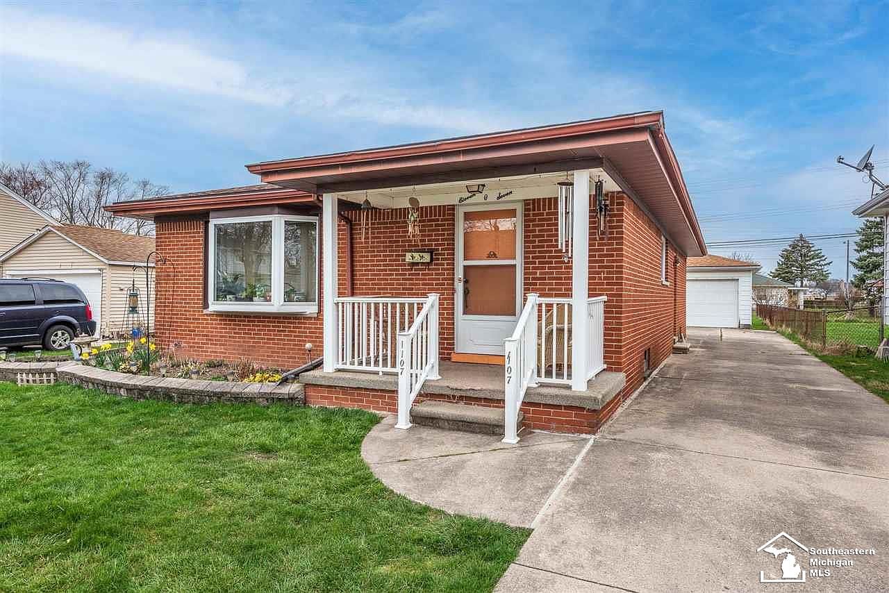 1107 Michigan Ave, Monroe, MI 48162 Zillow