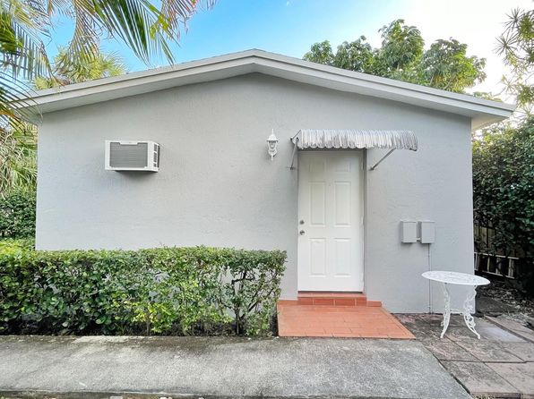 Efficiency For Rent In Fountainbleau Fl