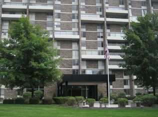 1000 Urlin Ave APT 2021, Columbus, OH 43212