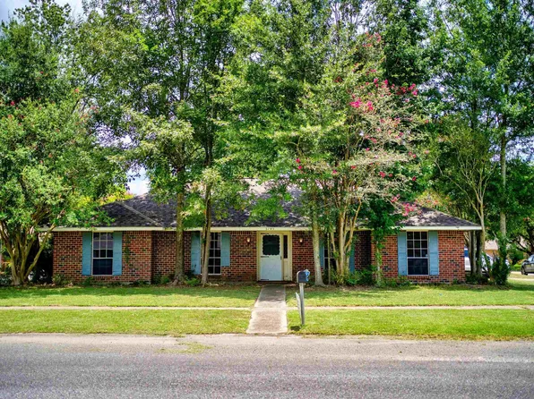 5745 Estelle Dr, Baton Rouge, LA 70817
