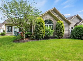 2404 Willow Brook Dr NE, Warren, OH