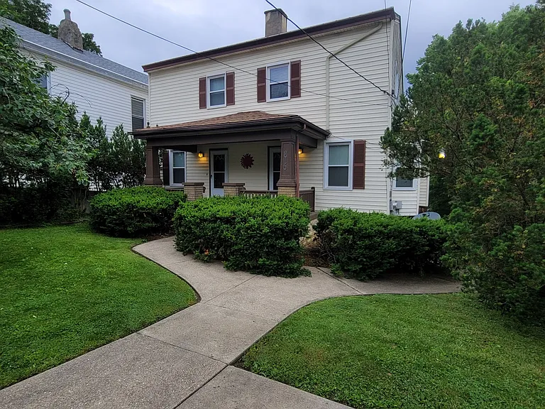 816 Montague Roadu1 Right Side — Photo 14