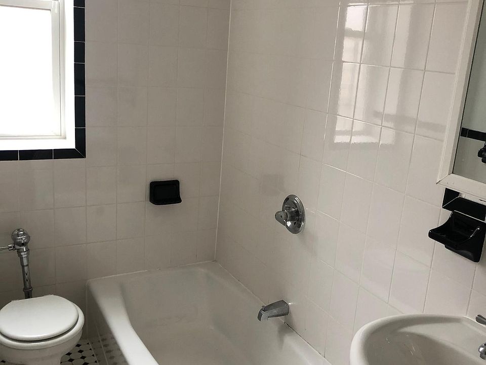 2nd image of 2930 Grand Concourse #2C