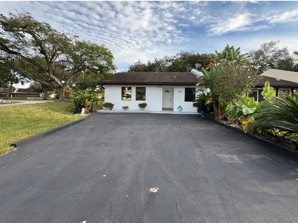 13960 SW 52nd Ln, Miami, FL 33175