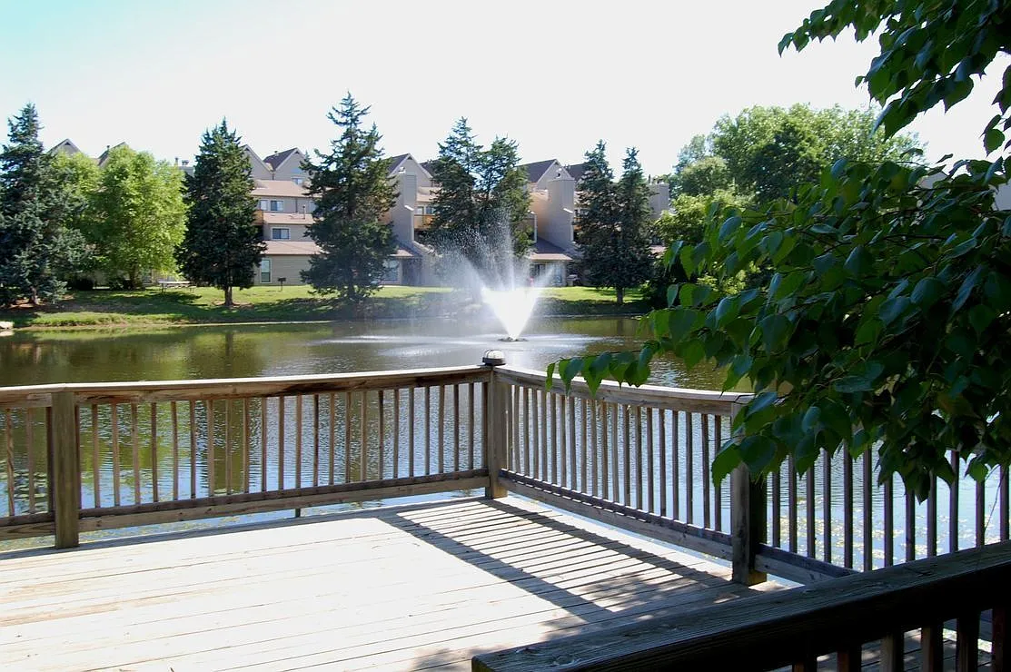 Lakeside Village — Photo 4