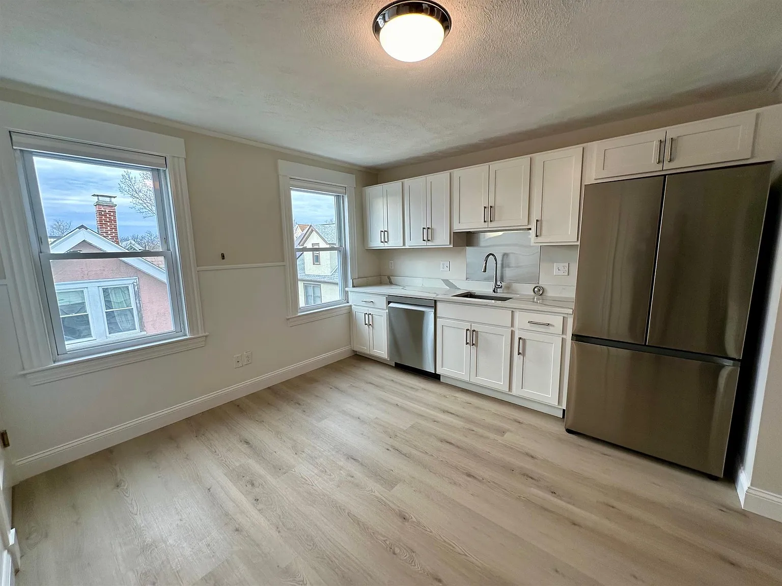 2 bed, 800 sqft, $3,200 — Photo 4