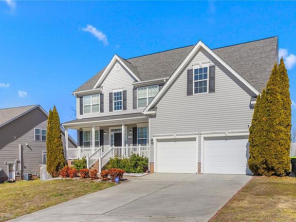 2nd image of 221 Ironwood Dr