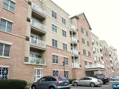 1113 Windsor Park Ct, Englewood, NJ, 07631
