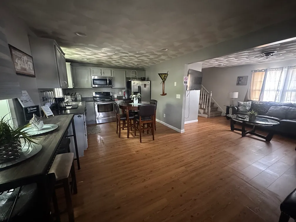 61 Flora Street Providence — Photo 2