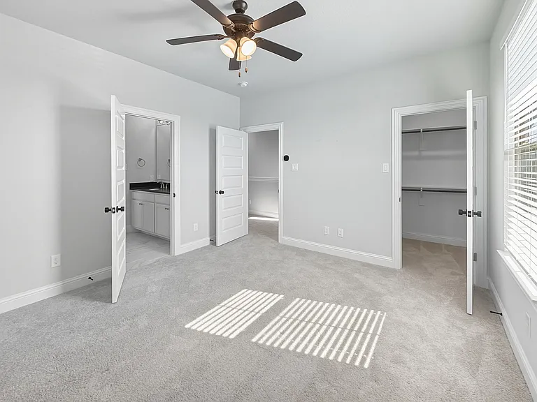 9525 Thorncrown Ln — Photo 23