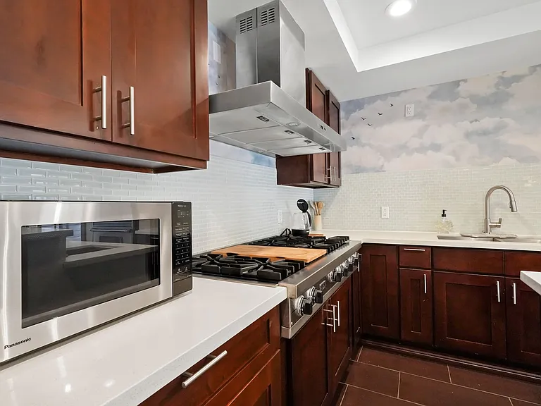 9842 Portola Dr — Photo 15