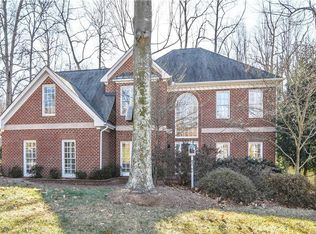 9 Heathrow Ct, Greensboro, NC 27410