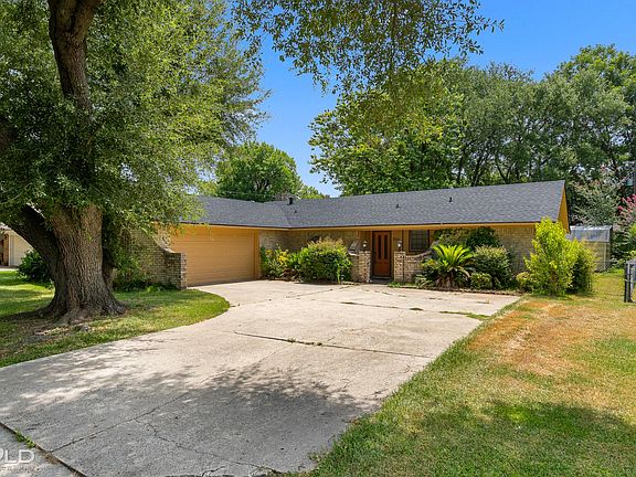 4th image of 203 Walnut Ln