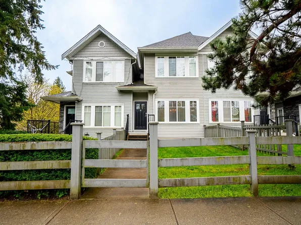 13864 Hyland Rd #6, Surrey, BC V3W 2C3