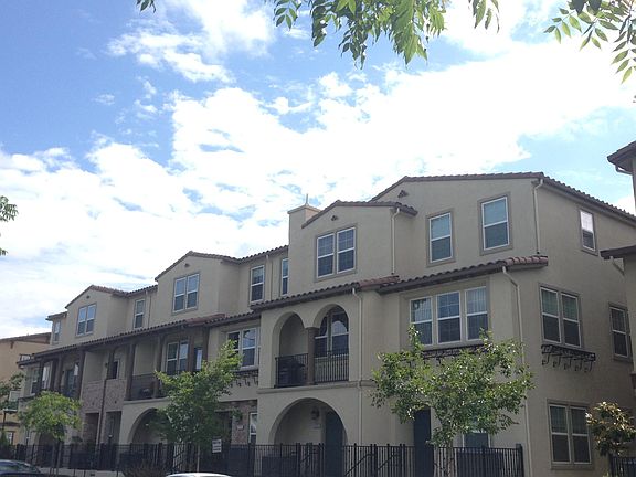 3rd image of 520 S 22nd St