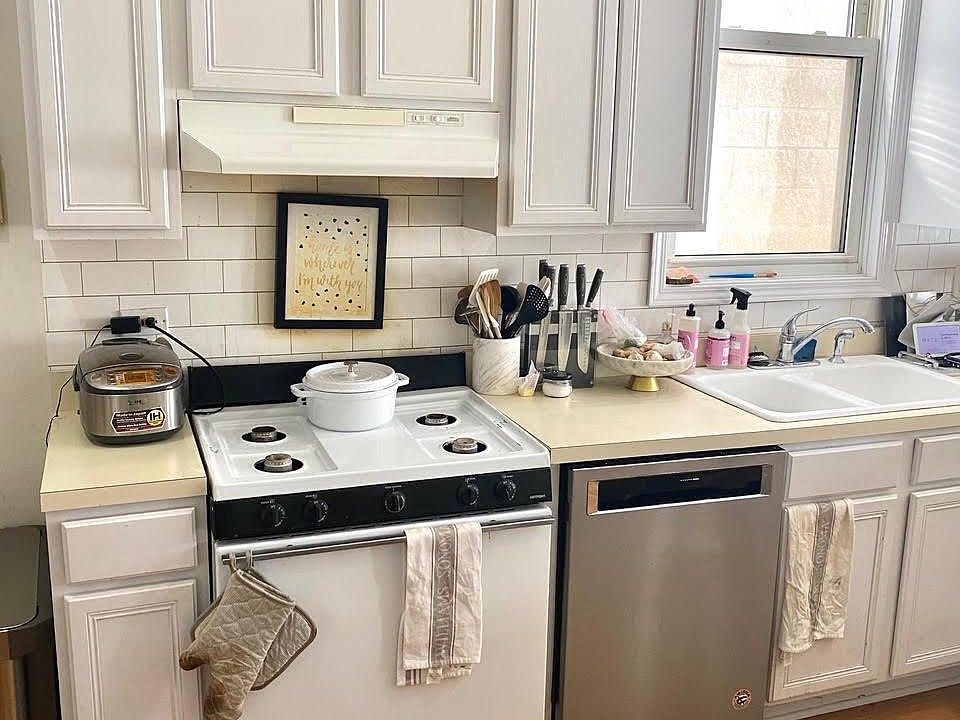 1st image of 1528 N Bosworth Ave APT 2