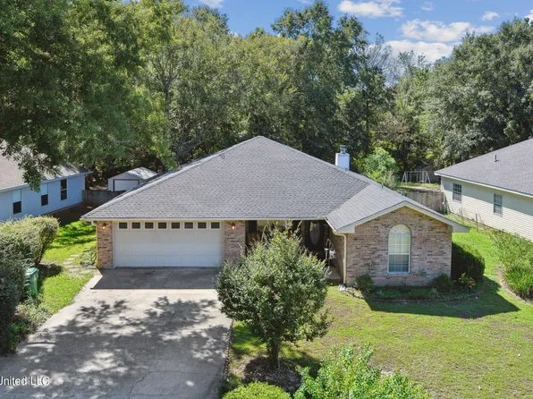 6812 Awini St, Diamondhead, MS 39525