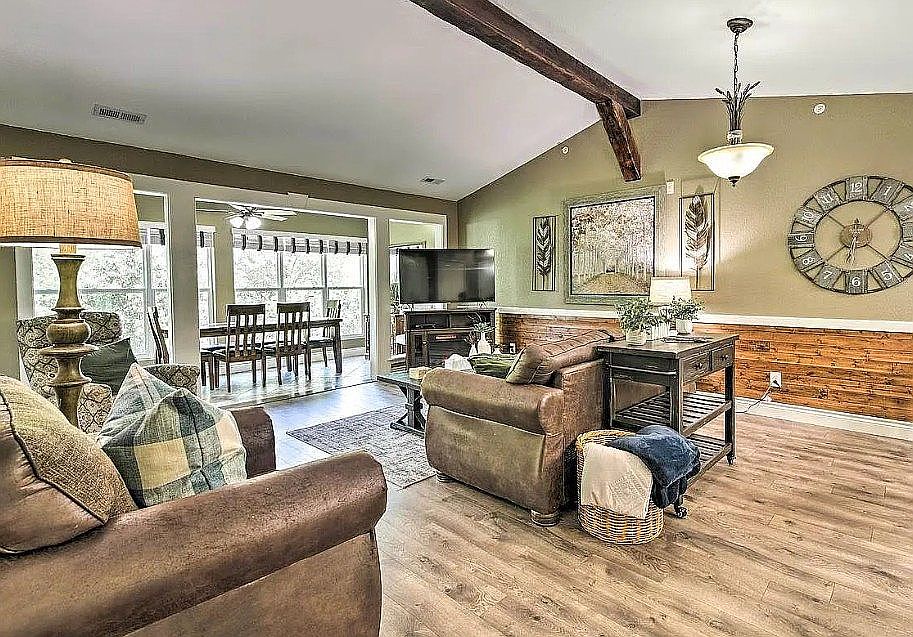 1st image of 200 Golf View Dr Unit 9