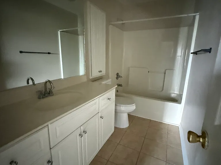 417 Flowing Creek Dr — Photo 6