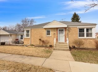 500 N Elm St, Mount Prospect, IL 60056