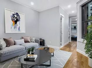322 E 90th St APT 3C, New York, NY 10128