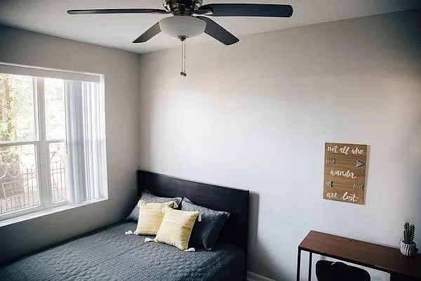2 bed, $895 — Photo 4