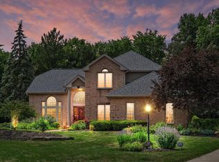 2245 S Foxglove COURT, New Berlin, WI 53151