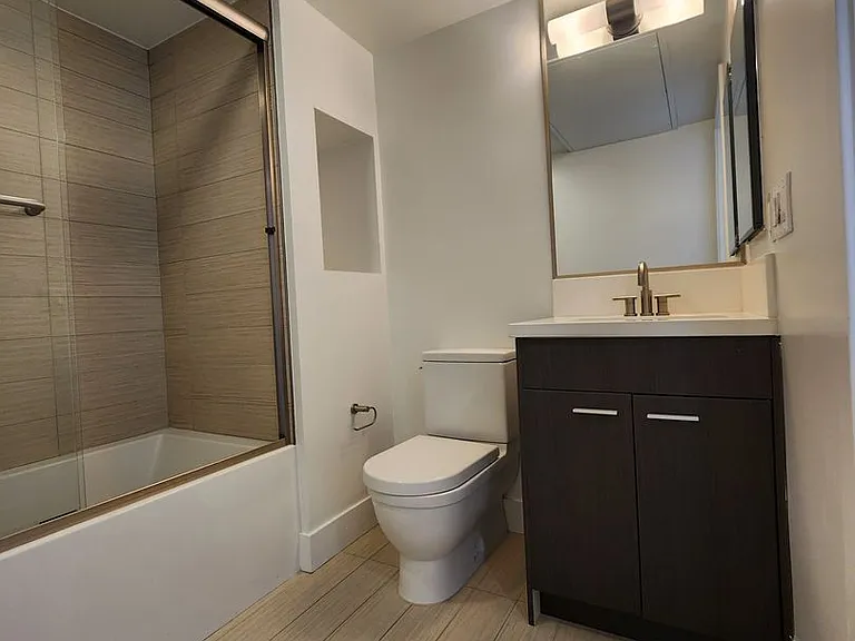 4227 McLaughlin Ave #303 — Photo 17