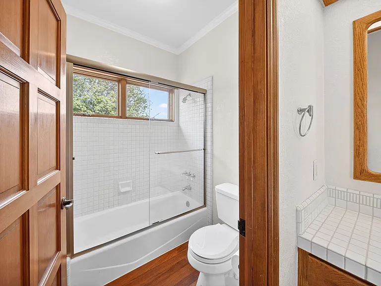 18750 Castle Hill Dr — Photo 23